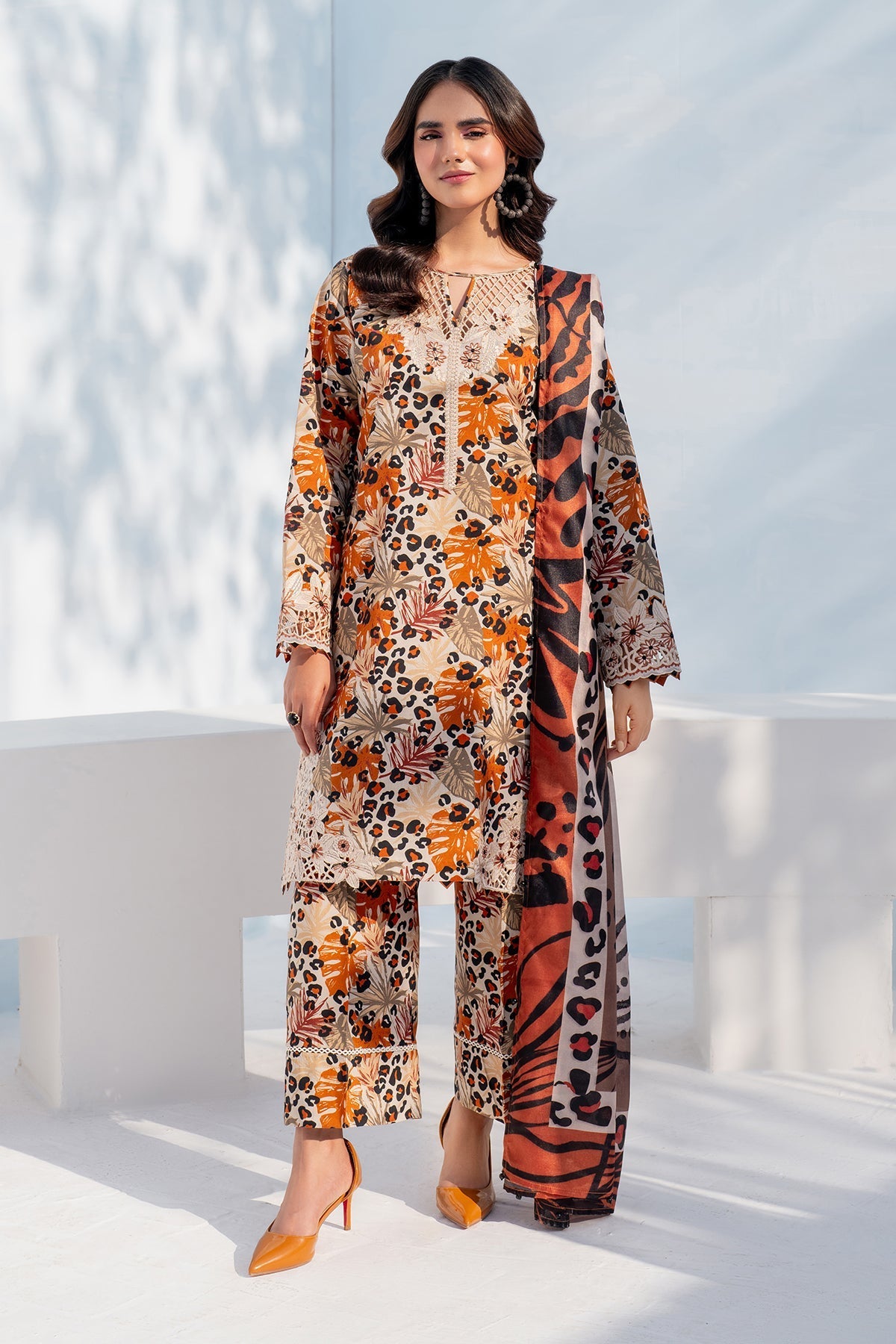 BAROQUE 3PC KARANDI PRINTED SHIRT WITH KARANDI PRINTED DUAPTTA AND TROUSER - 1702