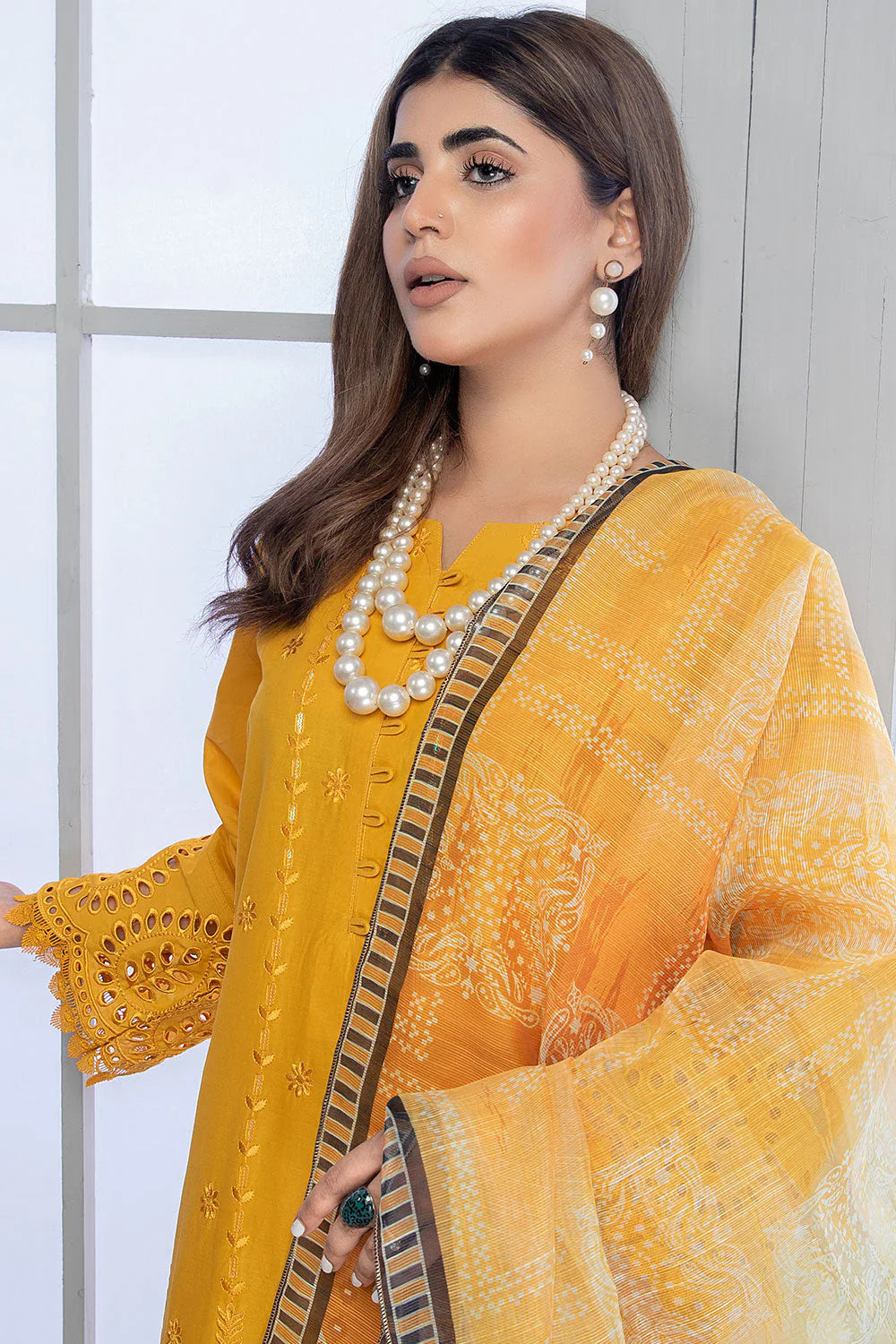 ZARA SHAHJAHAN 3PC Dhanak Embroidered Shirt With Digital Printed Shawl-2004