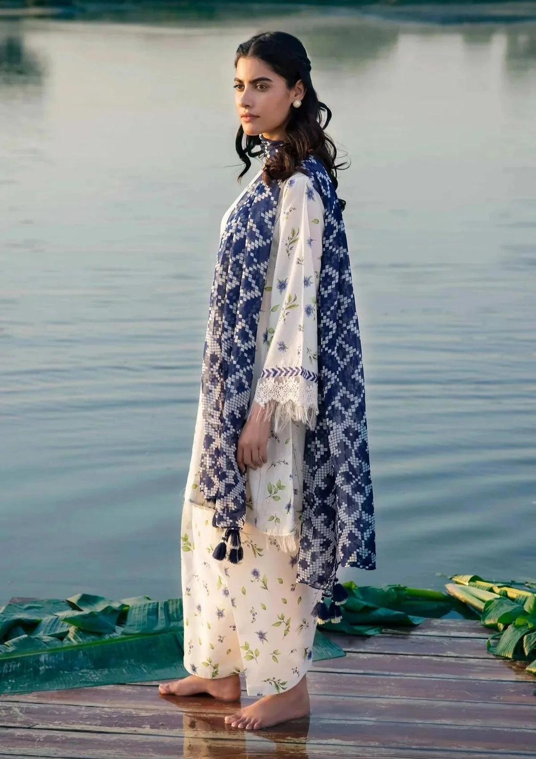 MARIA B 3PC KARANDI PRINTED SHIRT WITH KARANDI PRINTED DUAPTTA AND TROUSER-814